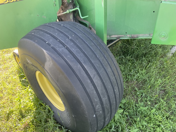 Used 2014 John Deere 569 Round Balers at Horizon Ag & Turf in Vermilion, AB - Photo12