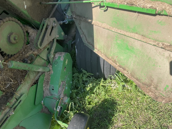 Used 2014 John Deere 569 Round Balers at Horizon Ag & Turf in Vermilion, AB - Photo13