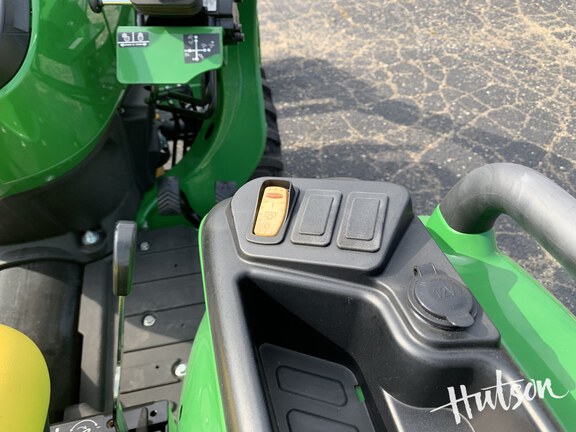 Photo of 2024 John Deere 3038E