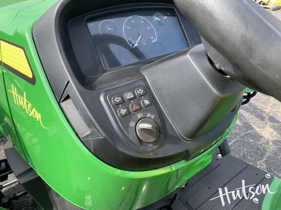 Photo of 2024 John Deere 3038E