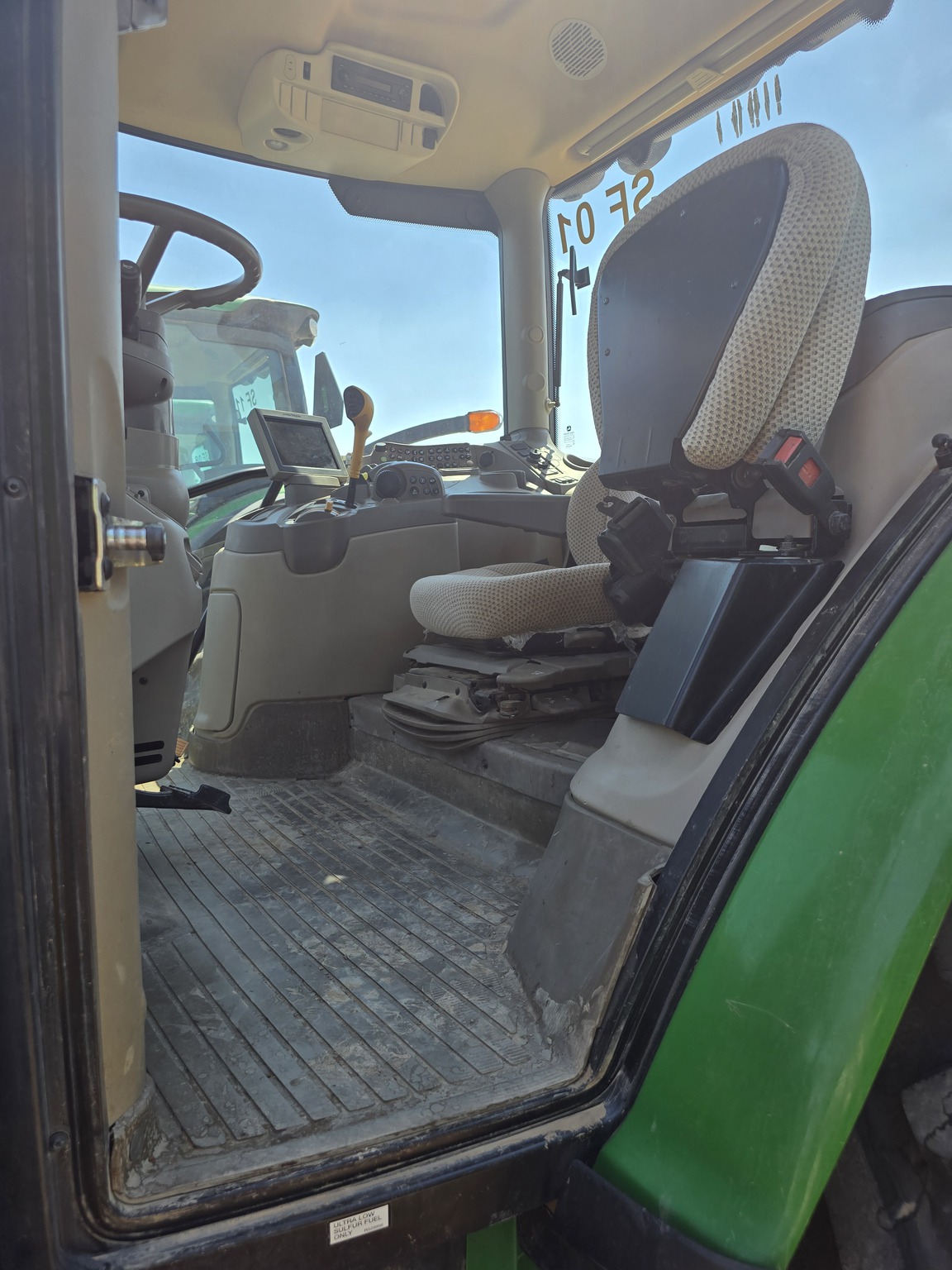 2020 John Deere 6130R Image 6