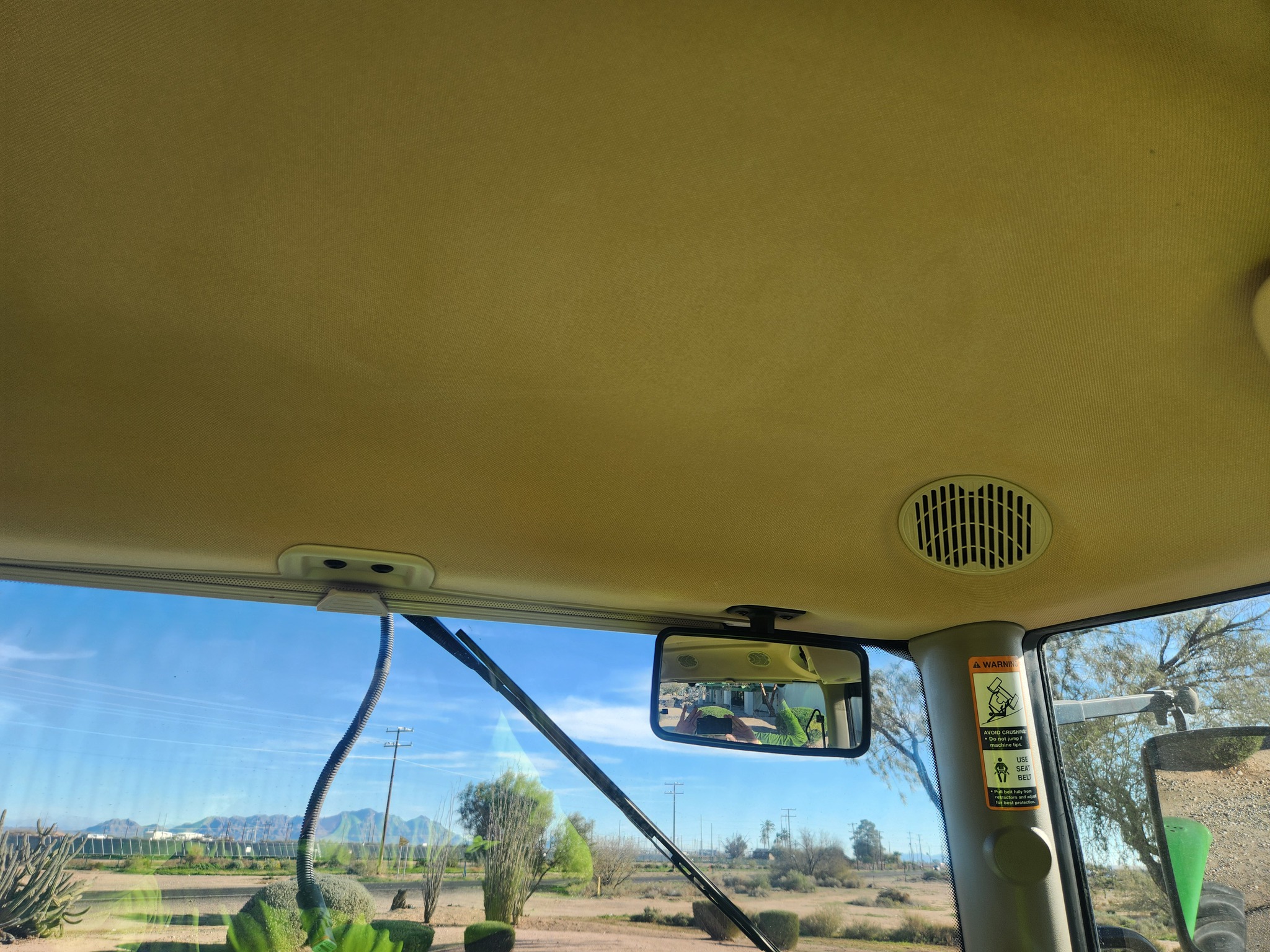 2020 John Deere 6130R Image 10