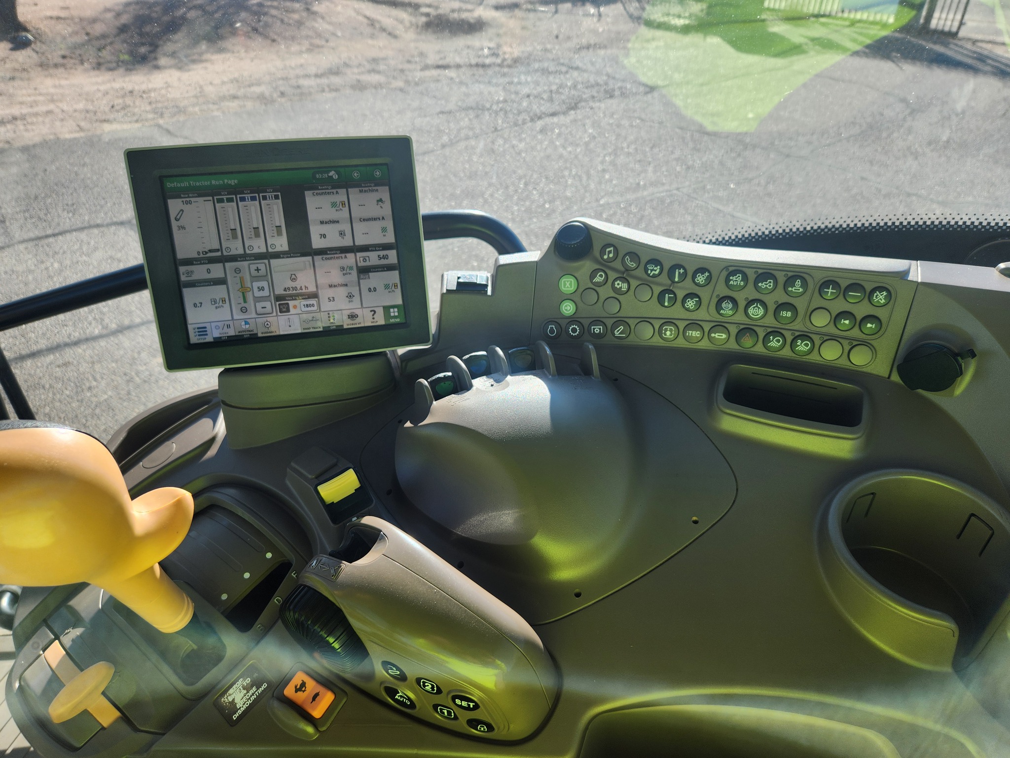 2020 John Deere 6130R Image 12