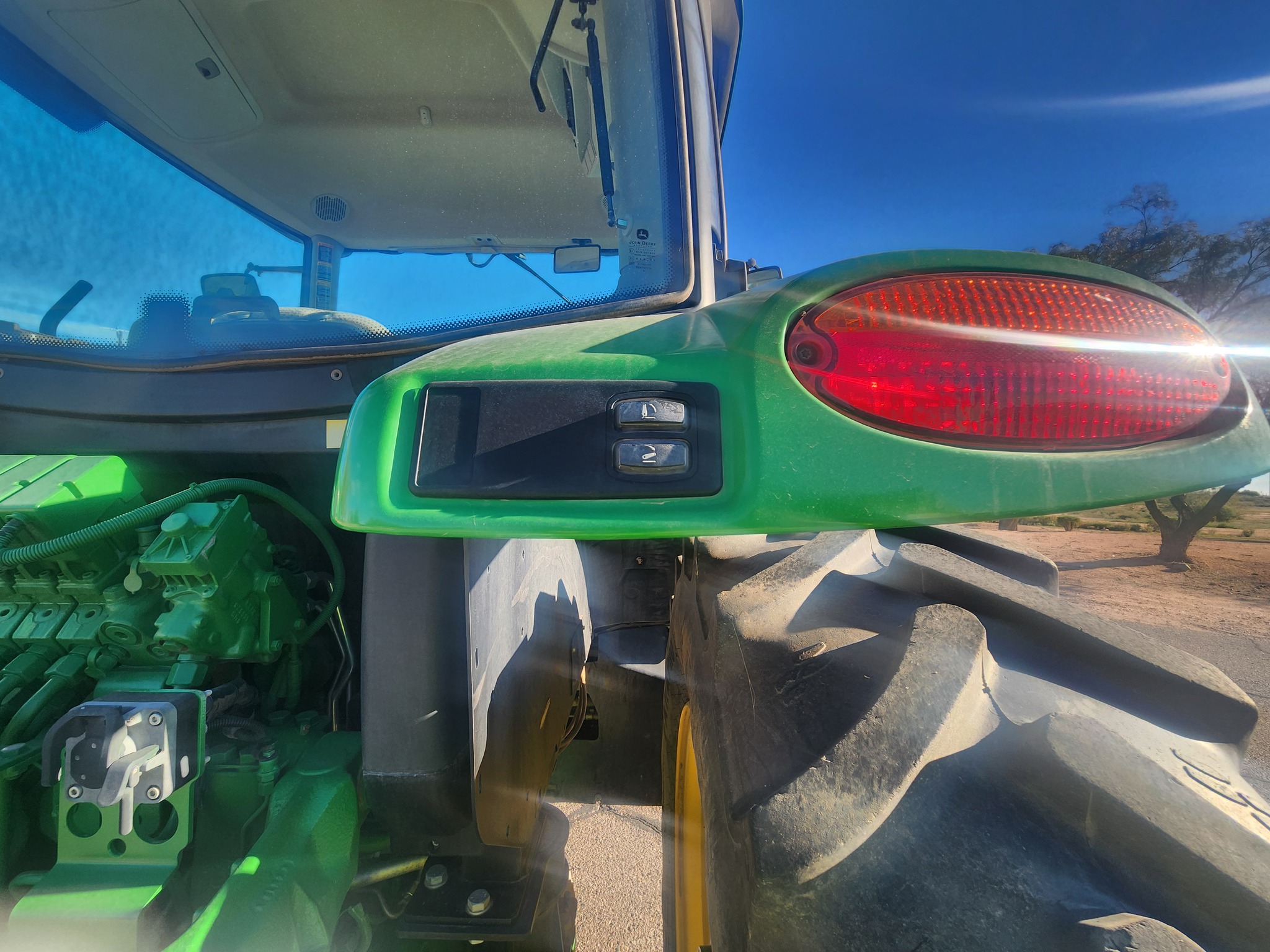 2020 John Deere 6130R Image 17