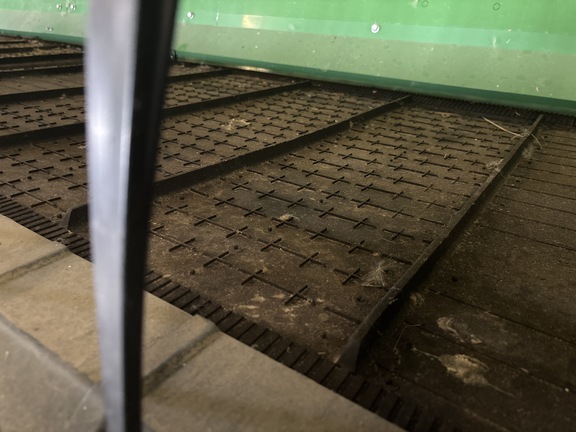 Used 2023 John Deere RD35F Combine Platforms at Koenig Equipment in Franklin, IN - Photo4