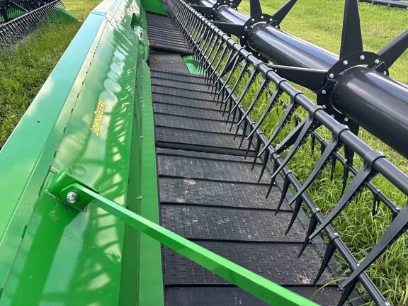 Used 2023 John Deere RD35F Combine Platforms at Koenig Equipment in Anna, OH - Photo10
