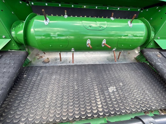 Used 2023 John Deere RD35F Combine Platforms at Koenig Equipment in Anna, OH - Photo12