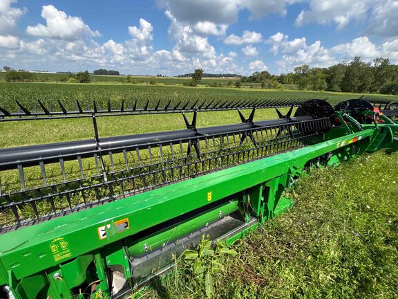 Used 2023 John Deere RD35F Combine Platforms at Koenig Equipment in Anna, OH - Photo3