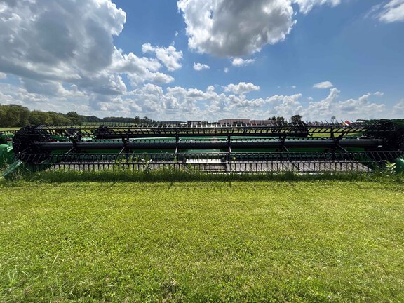Used 2023 John Deere RD35F Combine Platforms at Koenig Equipment in Anna, OH - Photo7