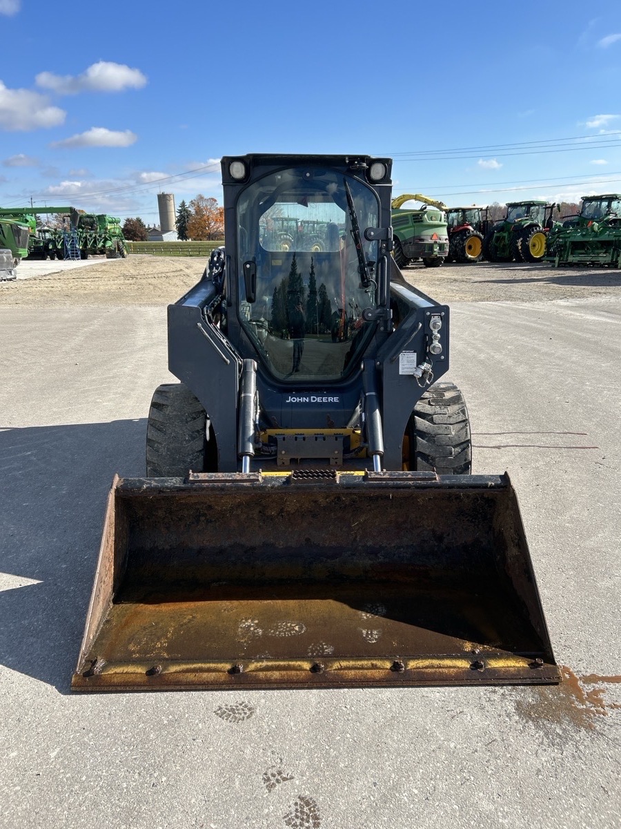 2022 John Deere 324G Image 3