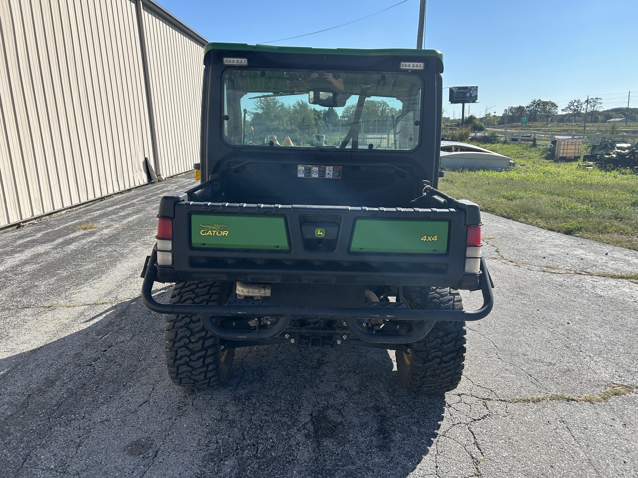  2024 John Deere XUV 835R at Heritage Tractor in Rogersville, MO
