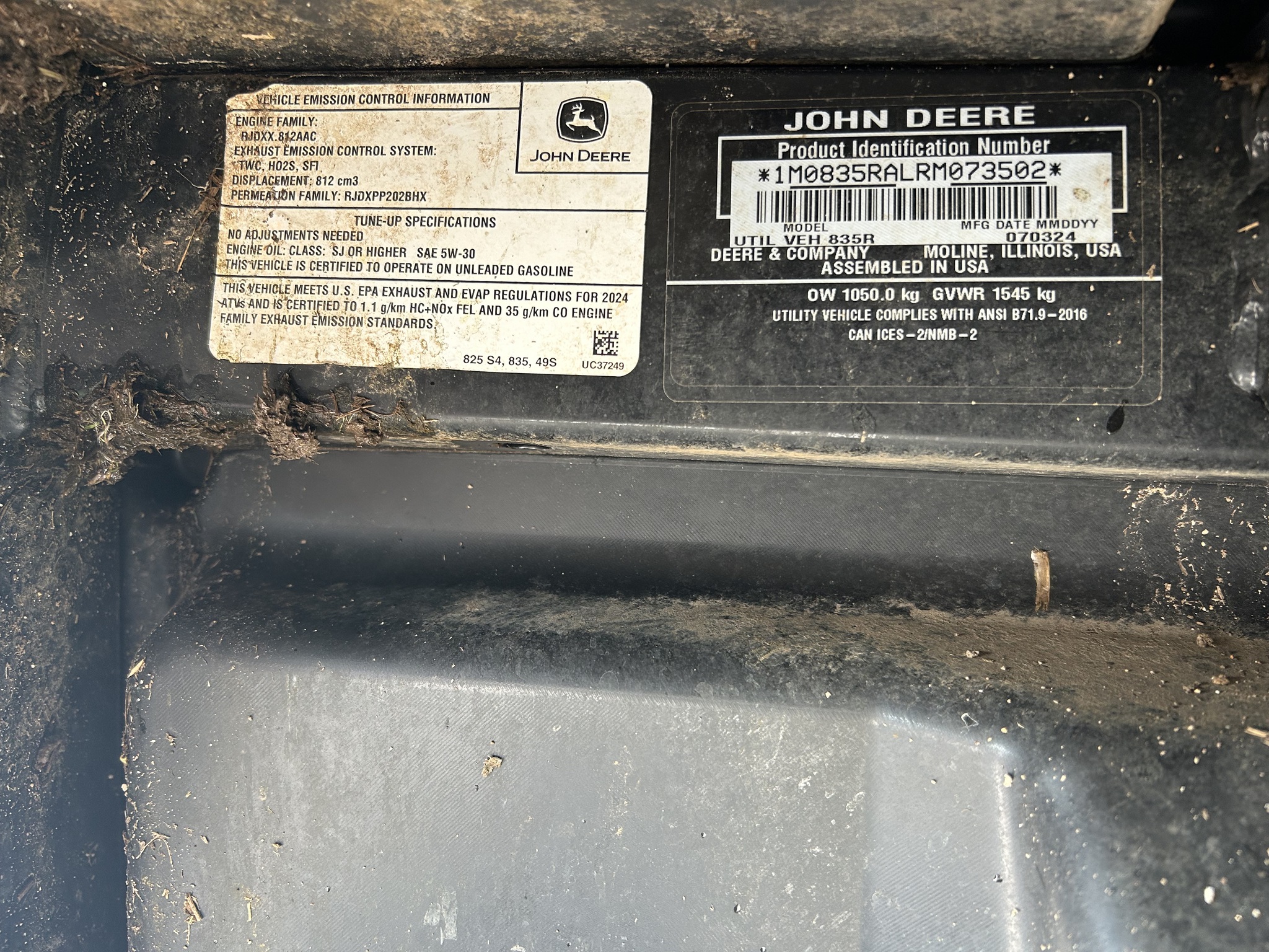  2024 John Deere XUV 835R at Heritage Tractor in Rogersville, MO