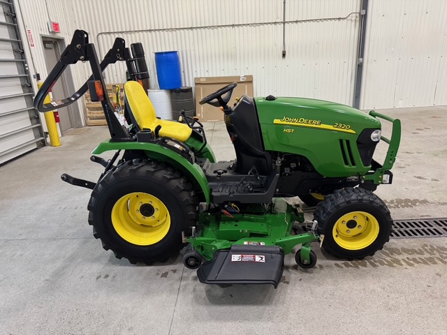 2011 John Deere 2320 Image 7