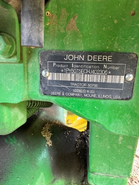 2018 John Deere 5075E Image 6