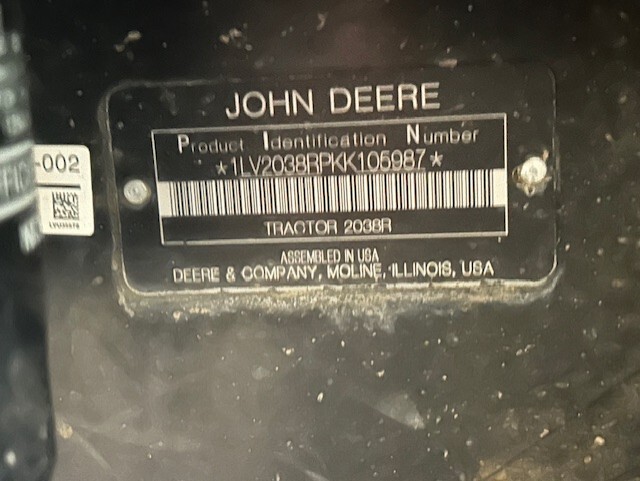 2019 John Deere 2038R Image 2