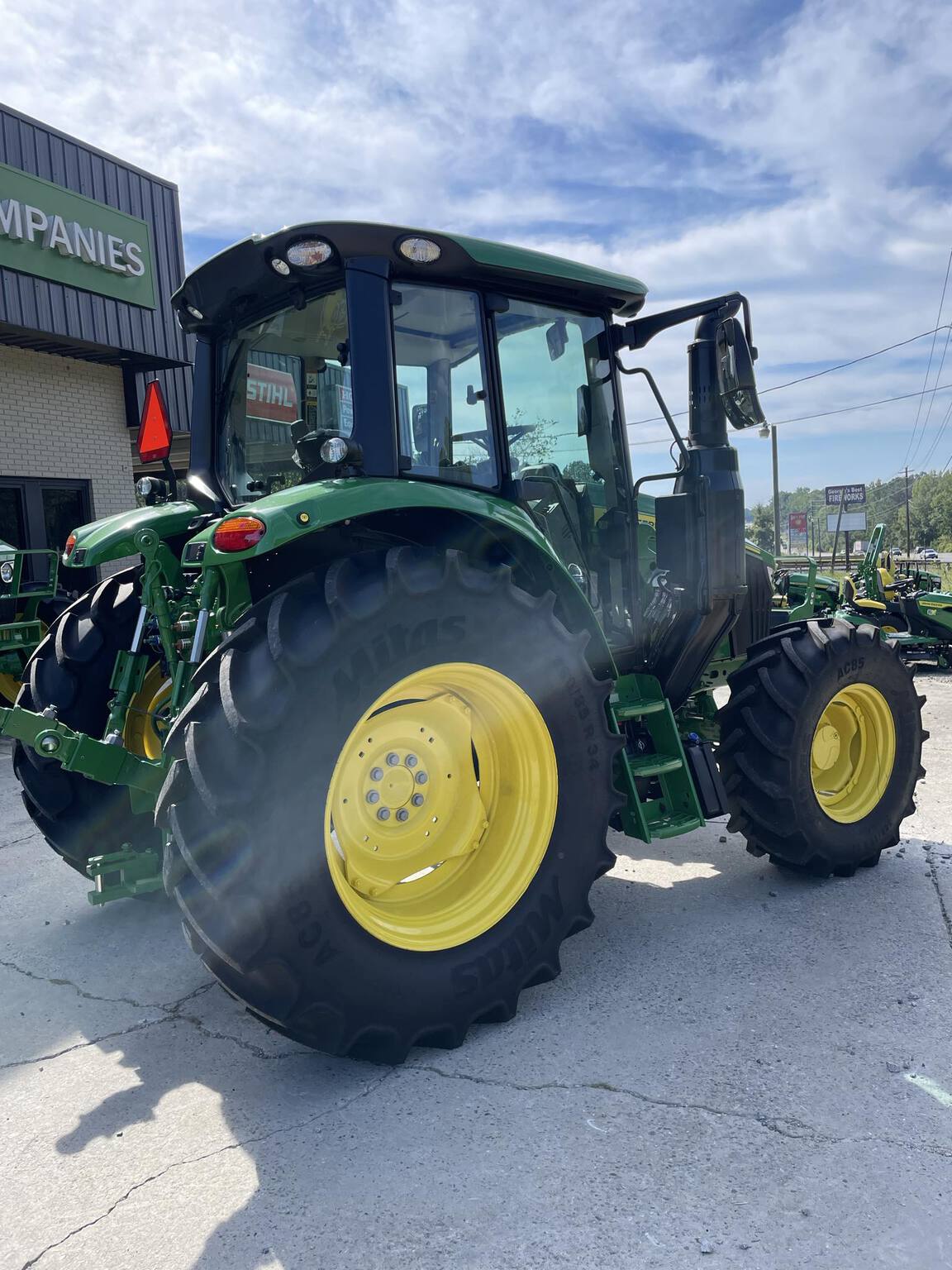 2025 John Deere 6M 125 Image 4