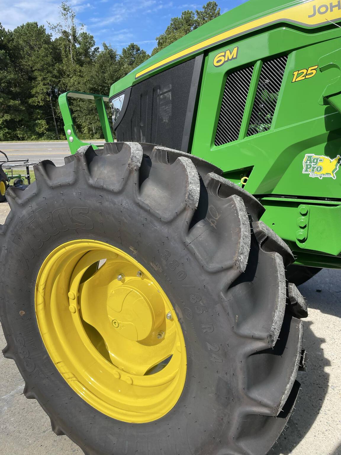 2025 John Deere 6M 125 Image 5