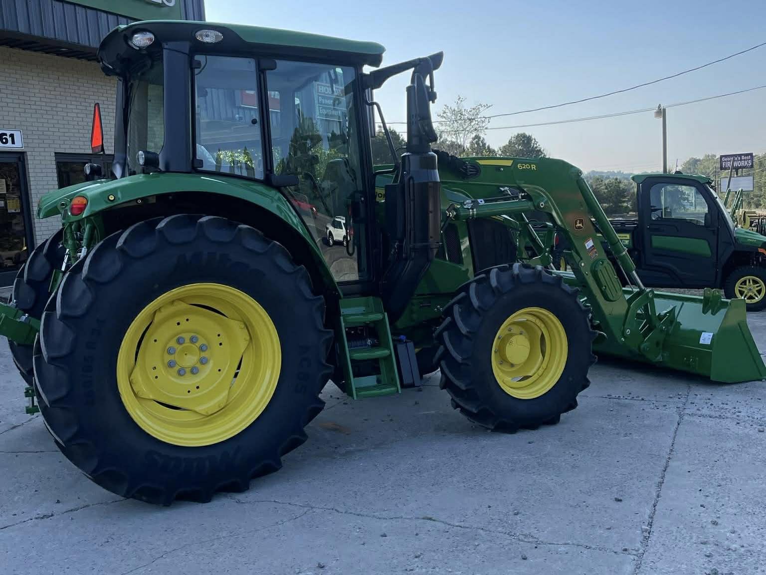 2025 John Deere 6M 125 Image 4