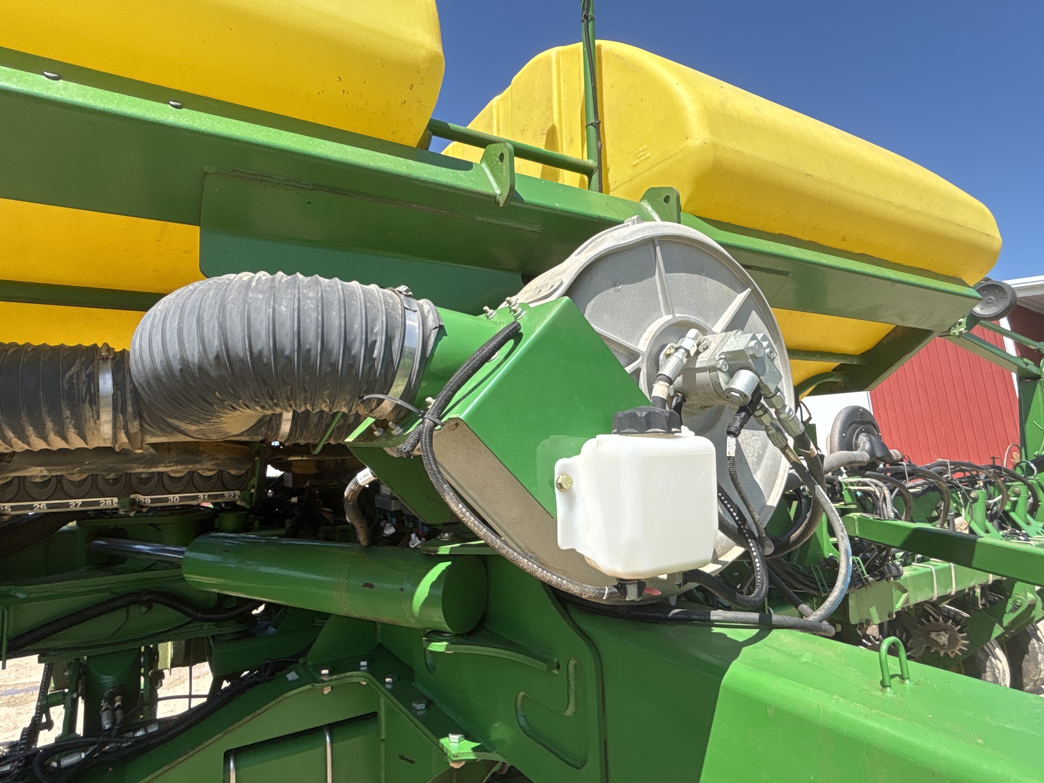 Used 2013 John Deere 1790 Planters: Drawn at Koenig Equipment in Anna, OH - PhotoXL8