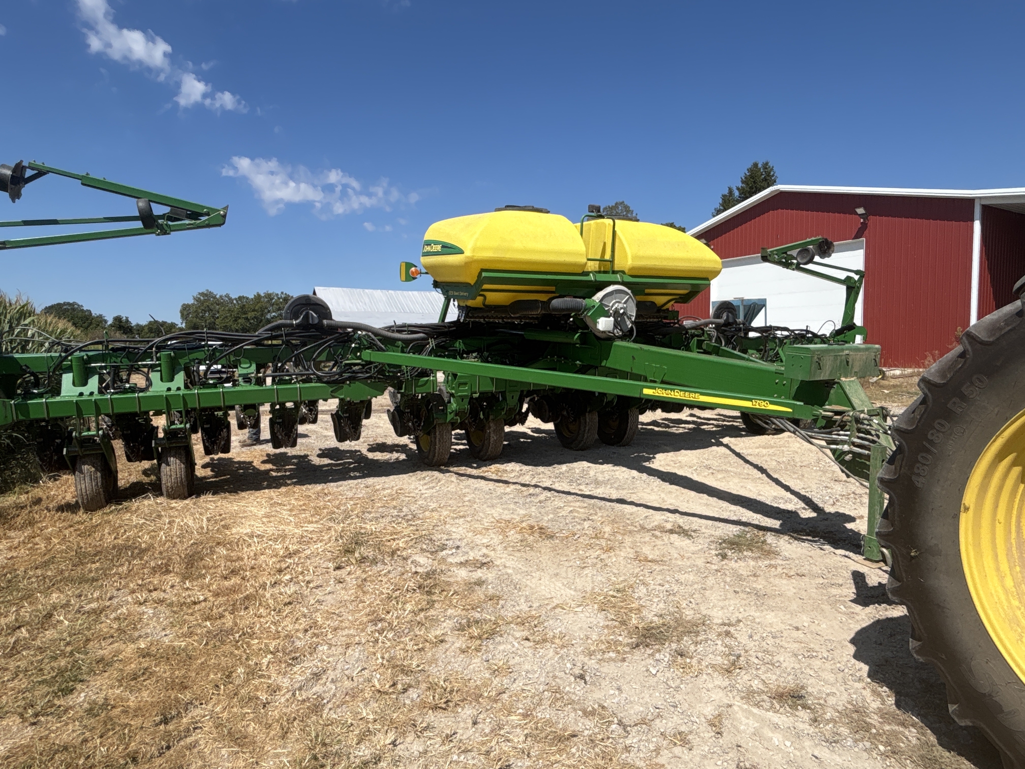 Used 2013 John Deere 1790 Planters: Drawn at Koenig Equipment in Anna, OH - PhotoXL2