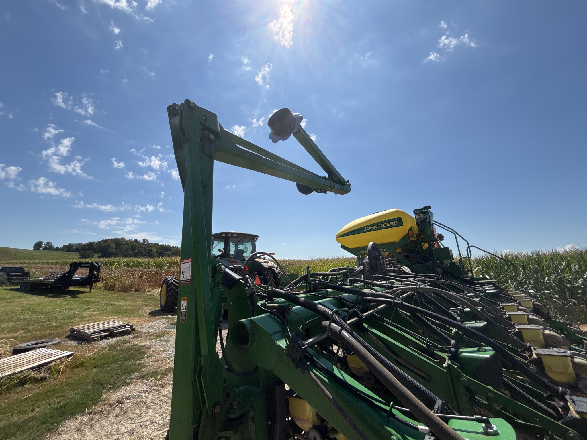 Used 2013 John Deere 1790 Planters: Drawn at Koenig Equipment in Anna, OH - PhotoXL6