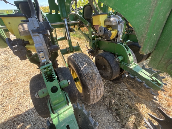 Used 2013 John Deere 1790 Planters: Drawn at Koenig Equipment in Anna, OH - Photo13