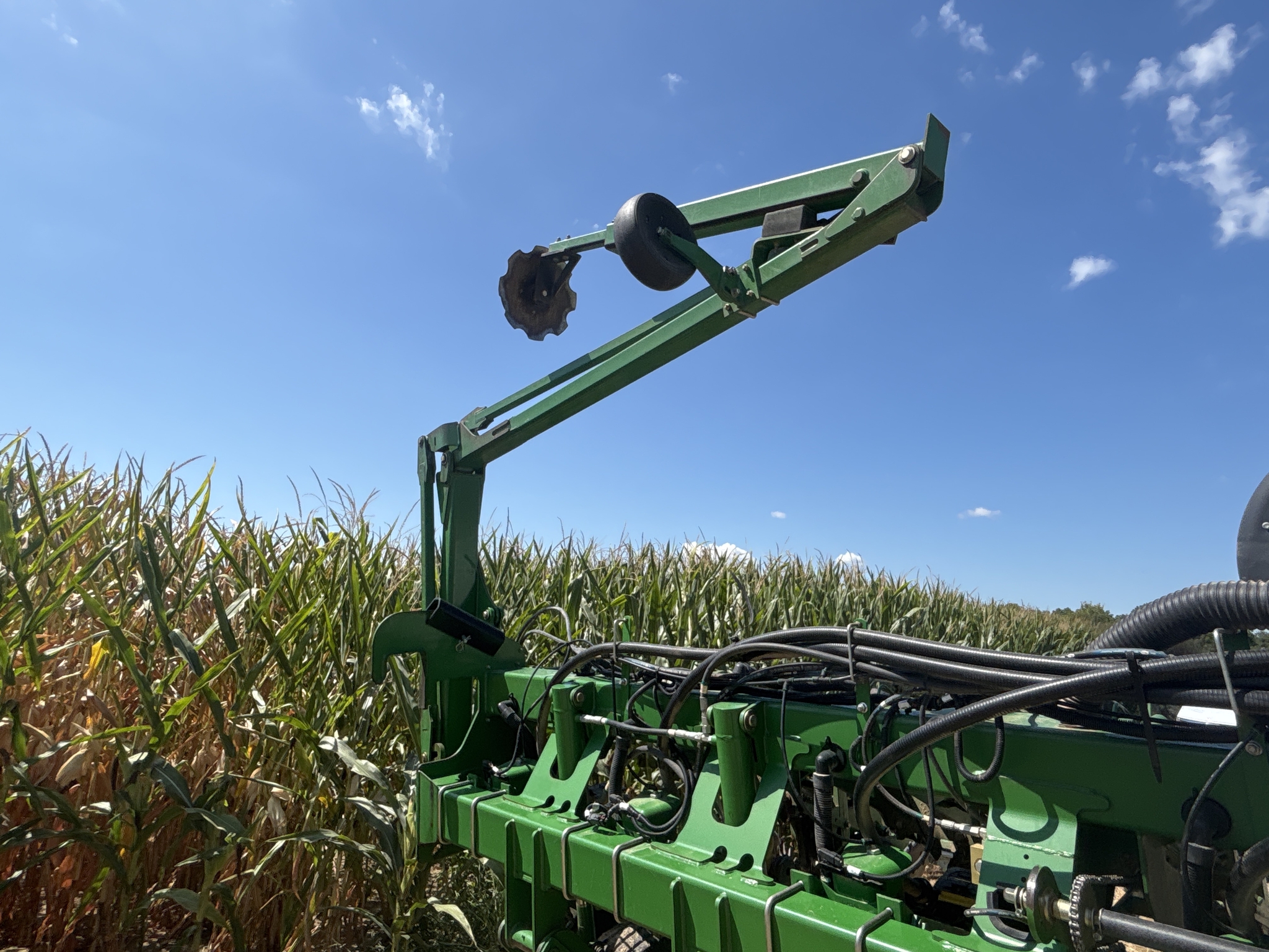 Used 2013 John Deere 1790 Planters: Drawn at Koenig Equipment in Anna, OH - PhotoXL15