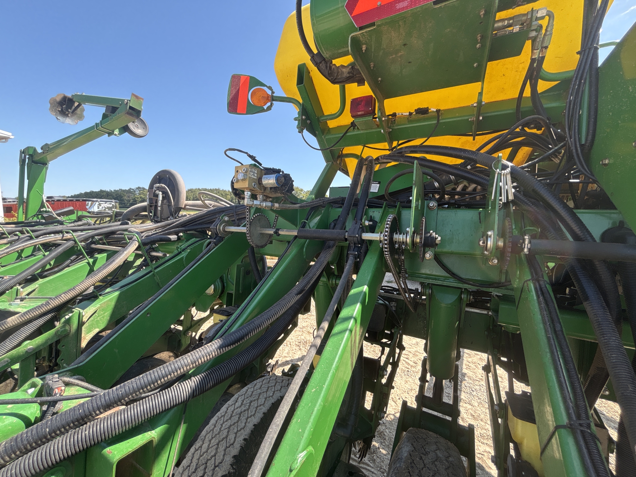 Used 2013 John Deere 1790 Planters: Drawn at Koenig Equipment in Anna, OH - PhotoXL16