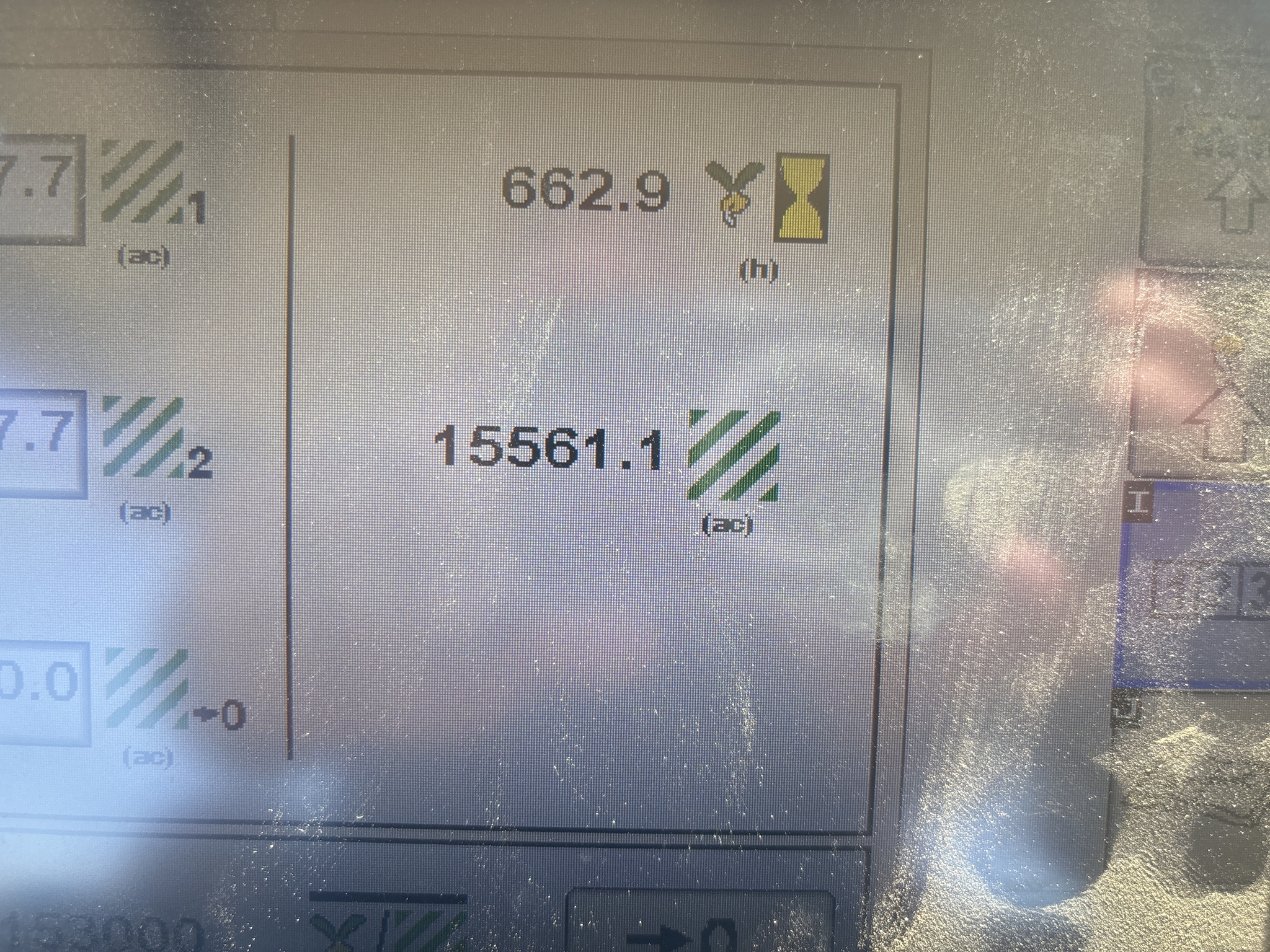 Used 2013 John Deere 1790 Planters: Drawn at Koenig Equipment in Anna, OH - PhotoXL24