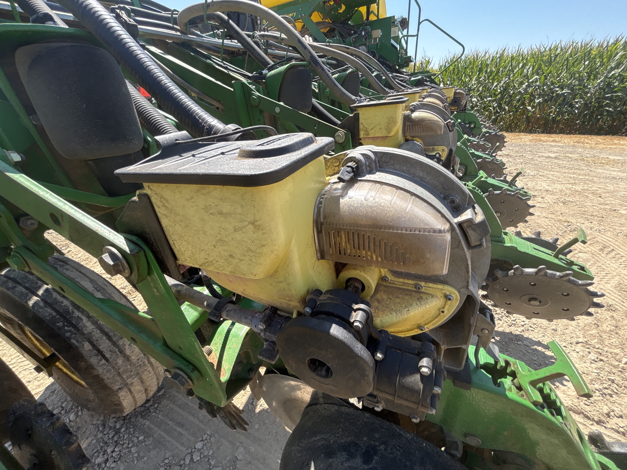 Used 2013 John Deere 1790 Planters: Drawn at Koenig Equipment in Anna, OH - PhotoXL28