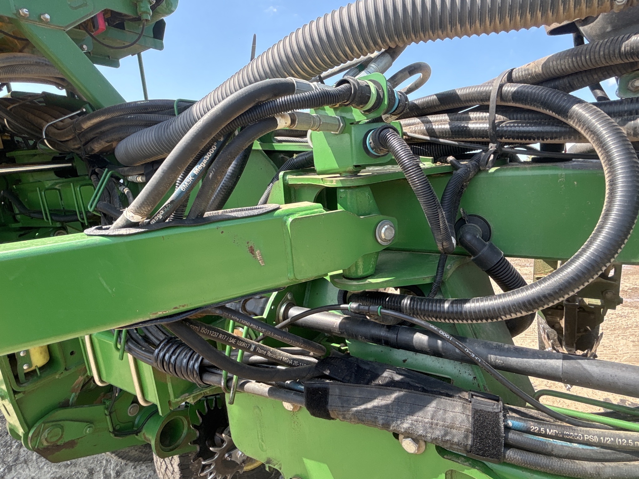 Used 2013 John Deere 1790 Planters: Drawn at Koenig Equipment in Anna, OH - PhotoXL29