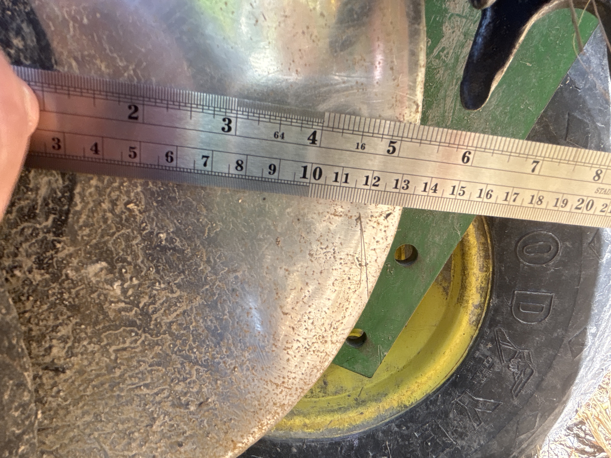 Used 2013 John Deere 1790 Planters: Drawn at Koenig Equipment in Anna, OH - PhotoXL31