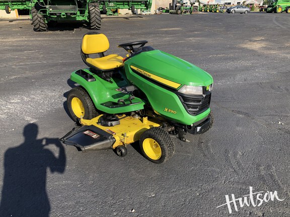 Photo of 2017 John Deere X390