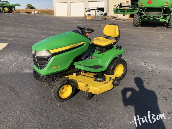 Photo of 2017 John Deere X390
