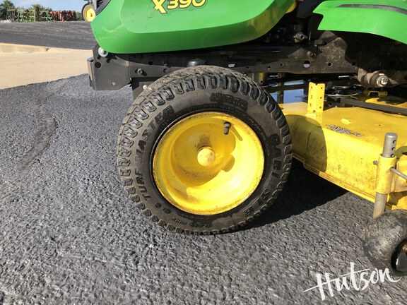 Photo of 2017 John Deere X390