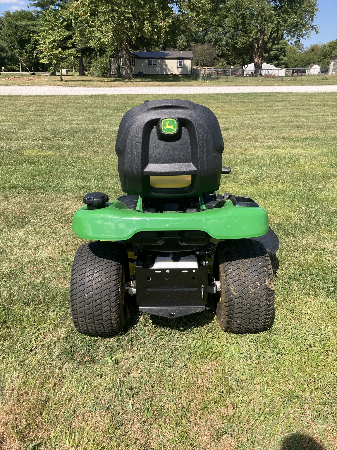 2019 John Deere X370A Image 3