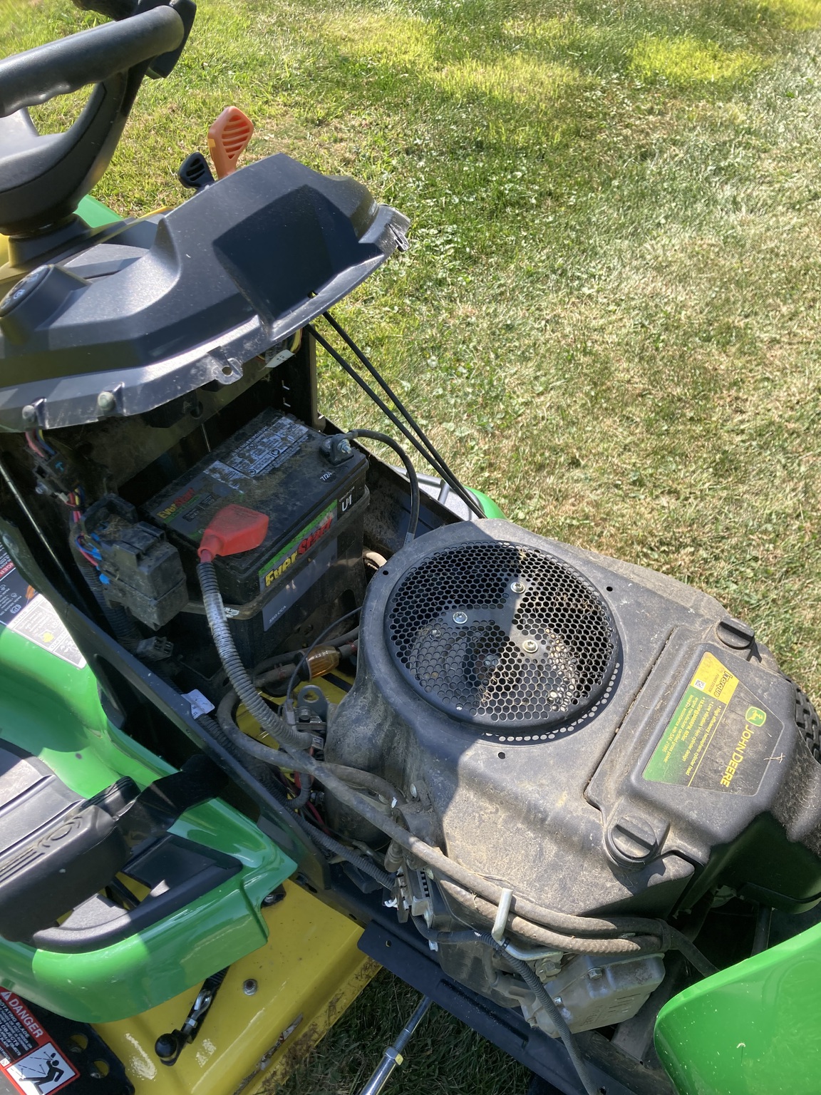 2019 John Deere X370A Image 7