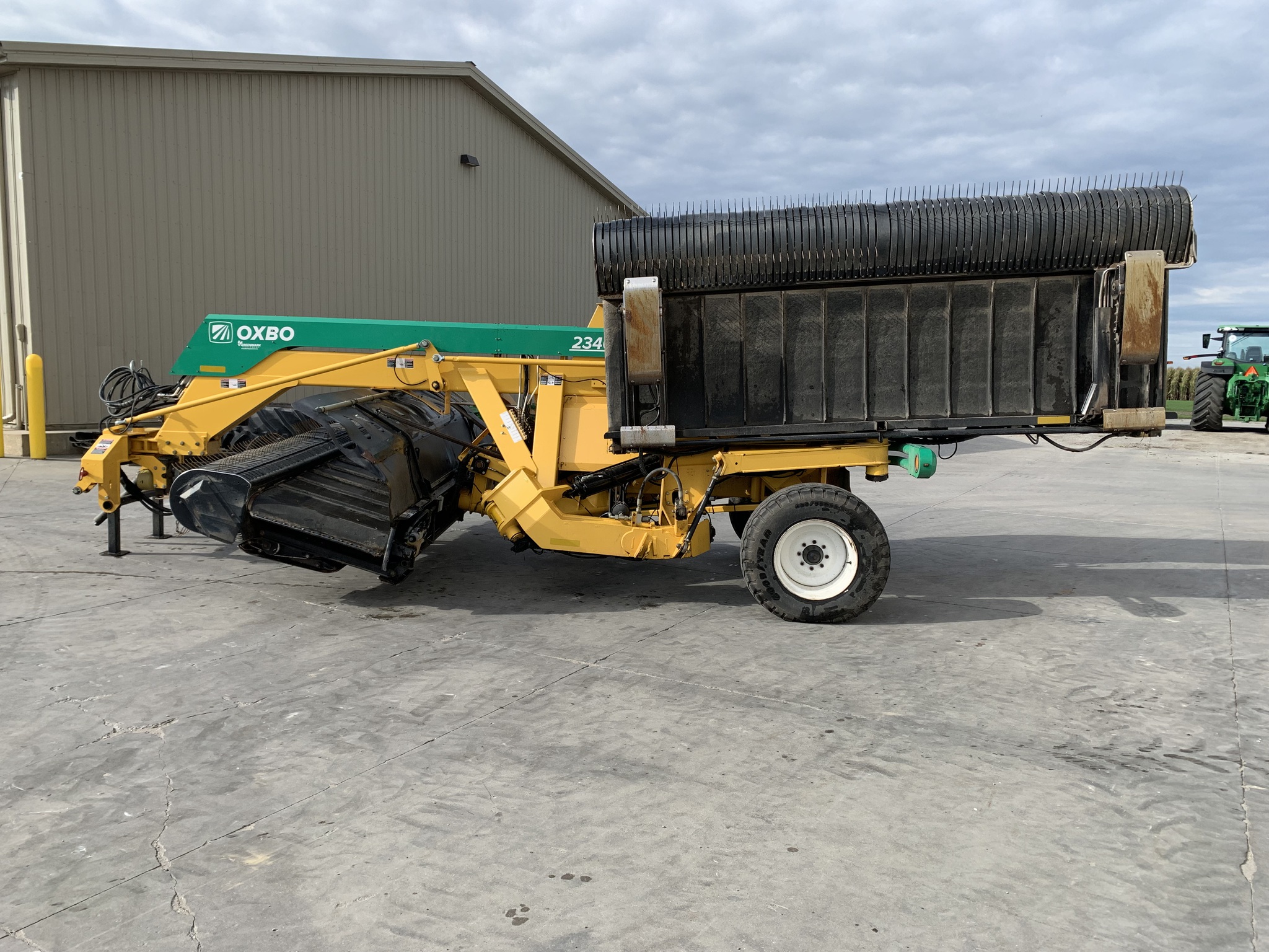 2021 Oxbo 2340 Image 6