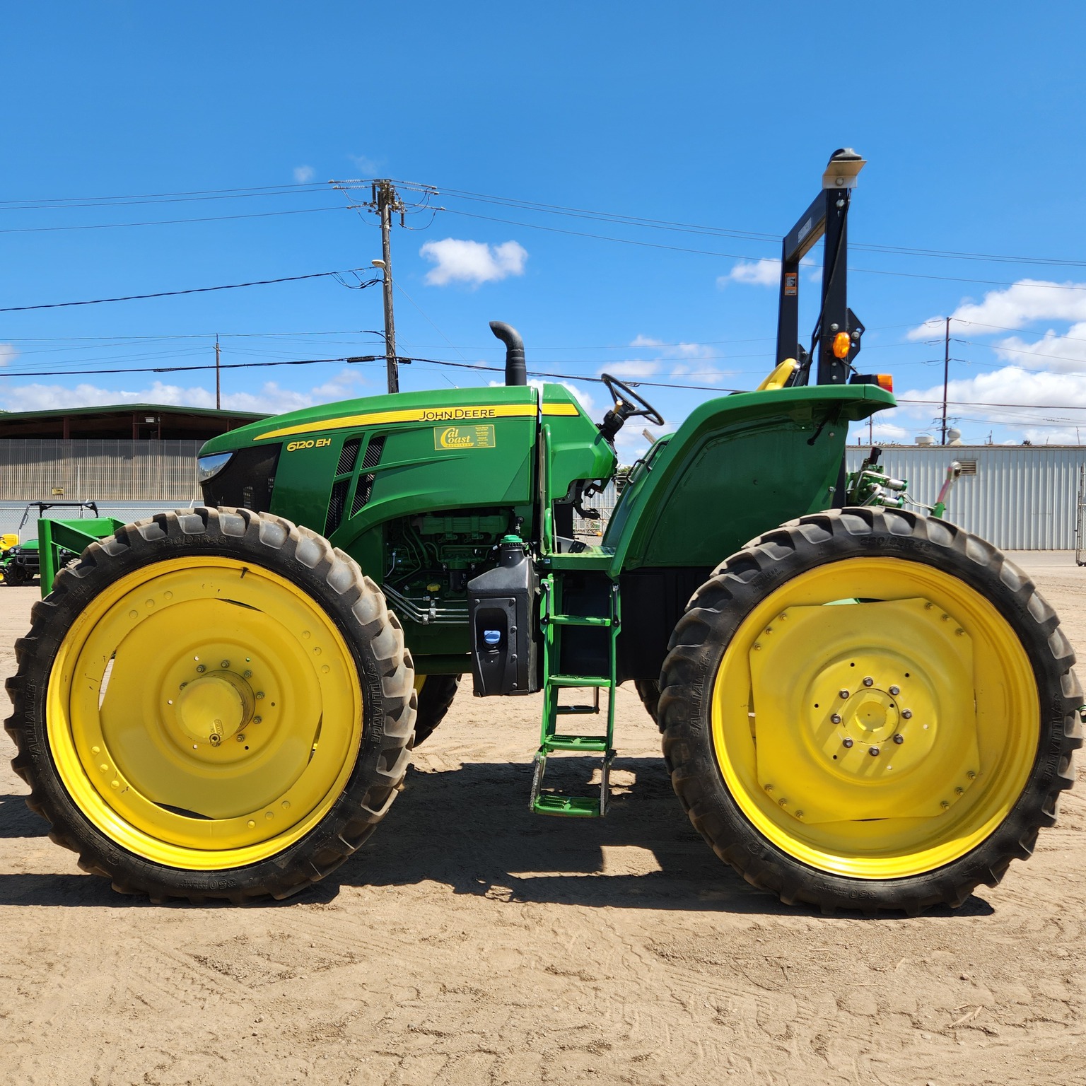 2022 John Deere 6120E Image 2