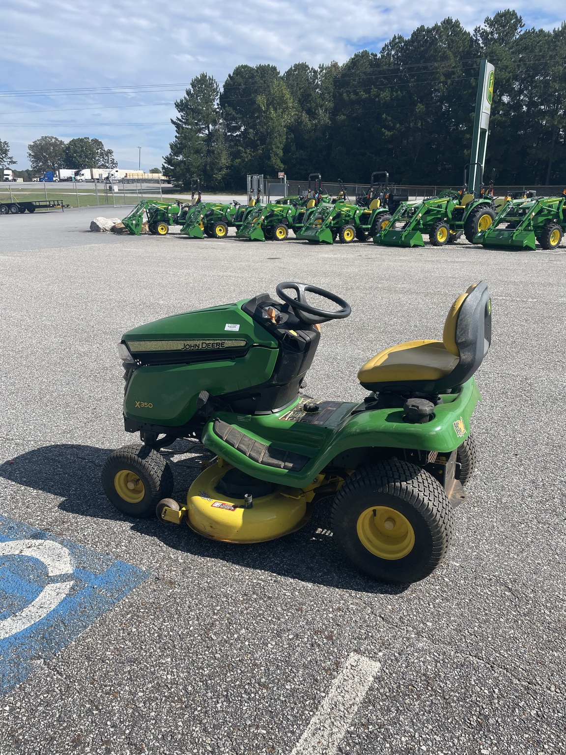2016 John Deere X350 Image 2