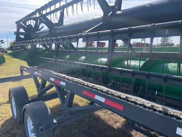2019 John Deere 630F Image 5