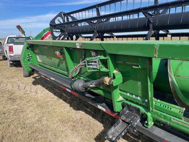2019 John Deere 630F Image 6