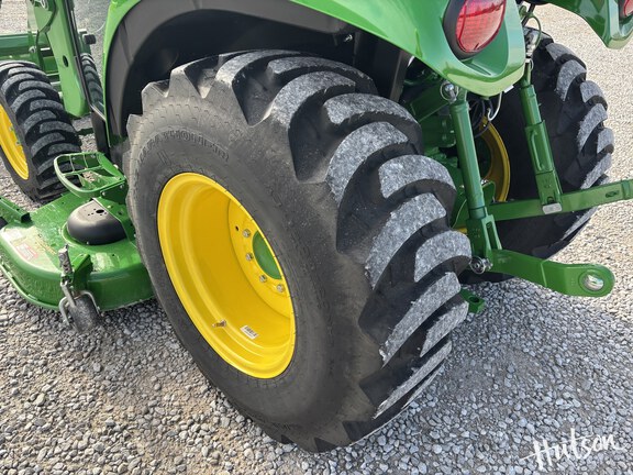 Photo of 2024 John Deere 3046R