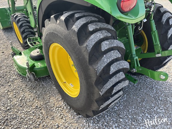 Photo of 2024 John Deere 3046R