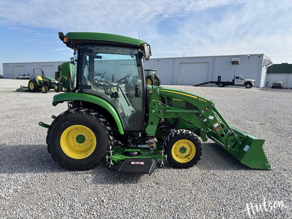 Photo of 2024 John Deere 3046R