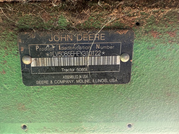 2015 John Deere 5085E-10
