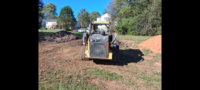 2022 John Deere 325G Image 5