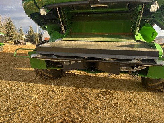 Used 2025 John Deere X9 1100 Combines at Horizon Ag & Turf in High Prairie, AB - Photo9