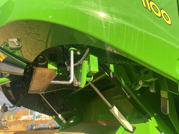 Used 2025 John Deere X9 1100 Combines at Horizon Ag & Turf in High Prairie, AB - Photo11