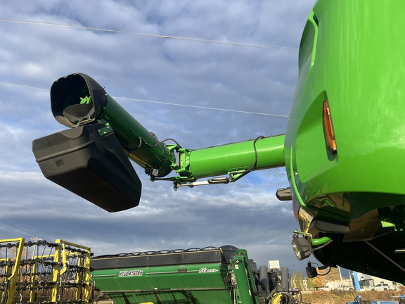 Used 2025 John Deere X9 1100 Combines at Horizon Ag & Turf in High Prairie, AB - Photo13